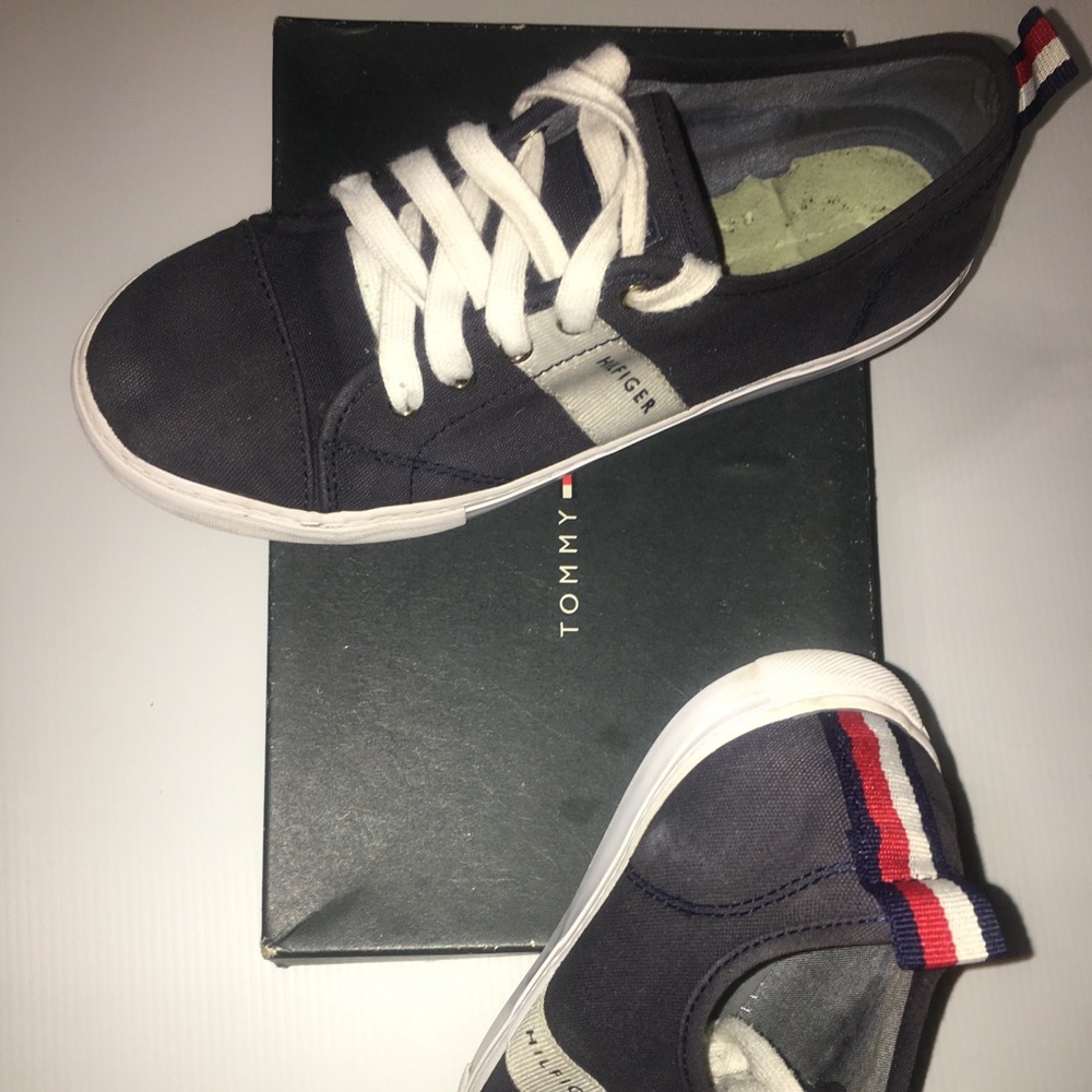 Tommy hilfigher shoes